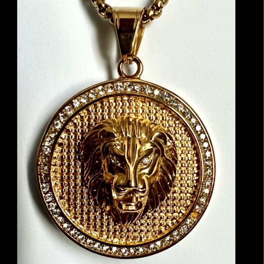Men's Crystal Lion Medallion 24" Pendant Necklace in Yellow Ion-Plated Stainless
